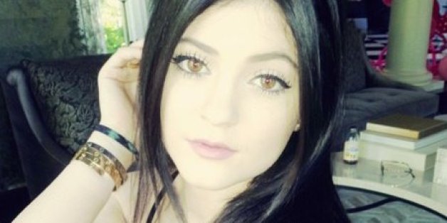 Kylie Jenner with cartier love jewelry replica